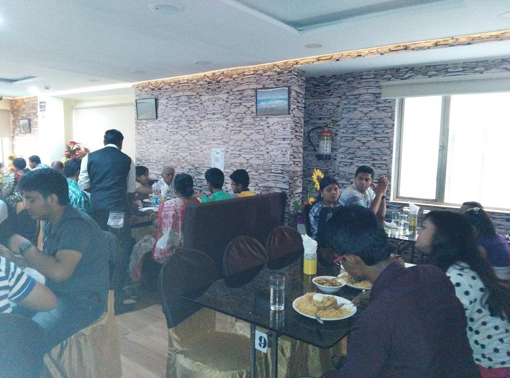Down Town Guest House Kolkata Ngoại thất bức ảnh